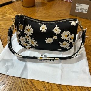 Coach Swinger 20 (Black/Floral)